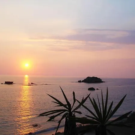 بيت للعطل Corfu Sea Front Apartment, The Nest