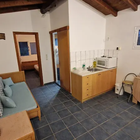 Corfu Sea Front Apartment, The Nest Сasa de vacaciones