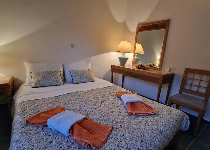 Corfu Sea Front Apartment, The Nest *